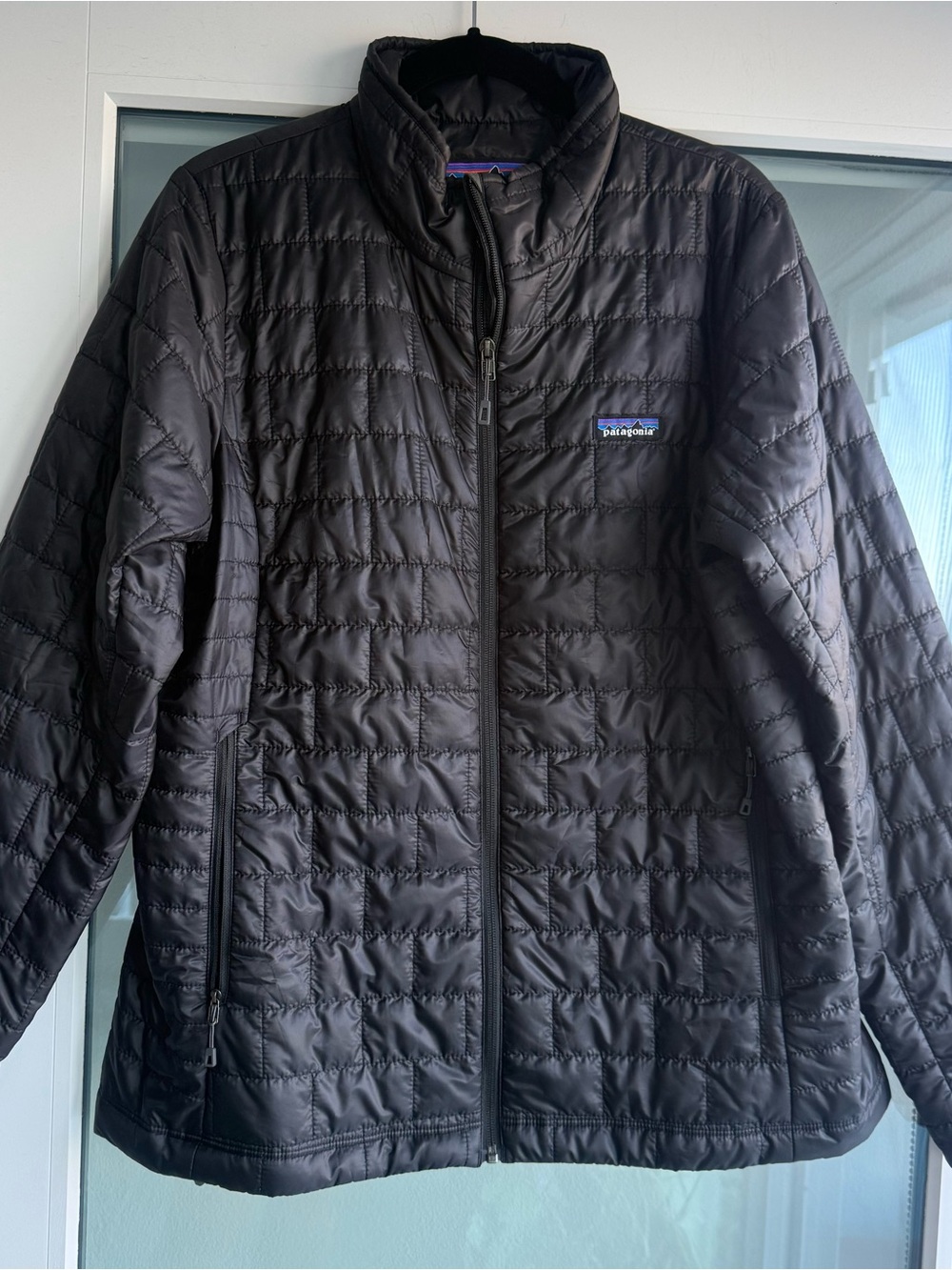 Patagonia women’s nano puff jacket - black, XL